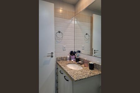 Apartamento à venda com 90m², 2 quartos e sem vaga Apartamento à venda com 90m², 2 quartos e sem vagaBanheiro da Suíte 1