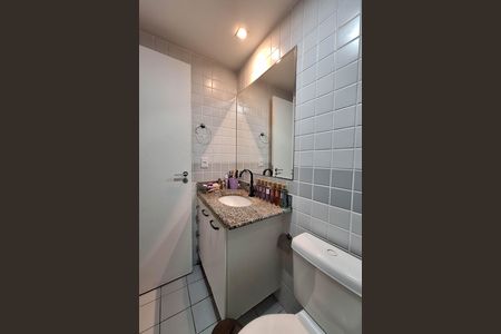 Apartamento à venda com 90m², 2 quartos e sem vaga Apartamento à venda com 90m², 2 quartos e sem vagaBanheiro Social
