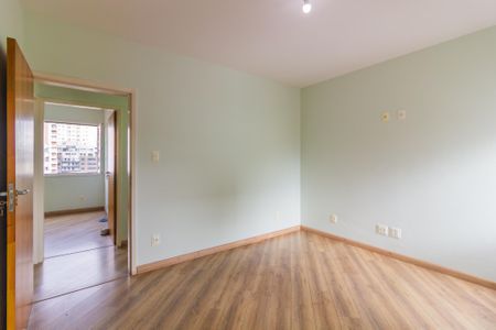 Apartamento para alugar com 115m², 3 quartos e 1 vaga Apartamento para alugar com 115m², 3 quartos e 1 vagaQuarto 1