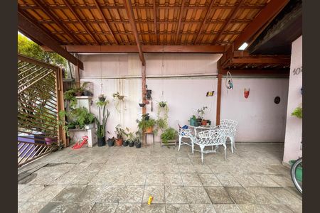 Casa à venda com 94m², 3 quartos e 1 vaga Casa à venda com 94m², 3 quartos e 1 vagaGaragem