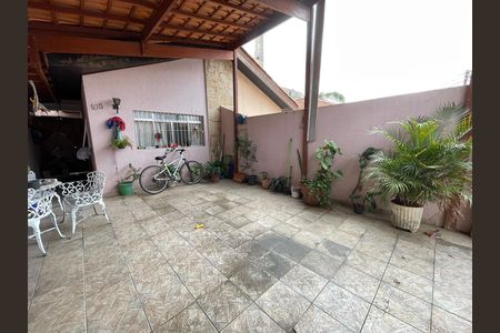 Casa à venda com 94m², 3 quartos e 1 vaga Casa à venda com 94m², 3 quartos e 1 vagaGaragem