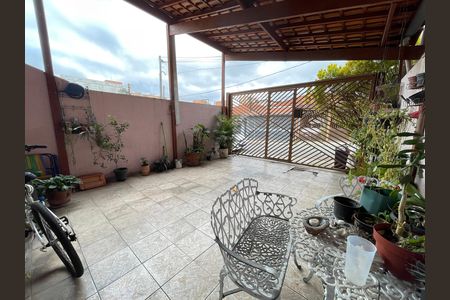 Garagem de casa à venda com 2 quartos, 94m² em Jaguaré, São Paulo