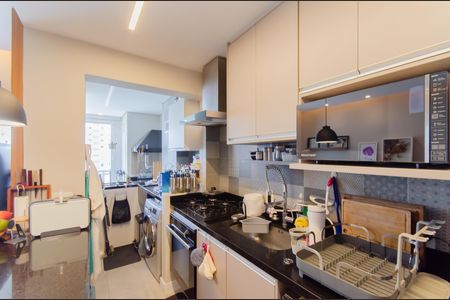 Apartamento à venda com 74m², 2 quartos e 2 vagas Apartamento à venda com 74m², 2 quartos e 2 vagasCozinha e Área de Serviço