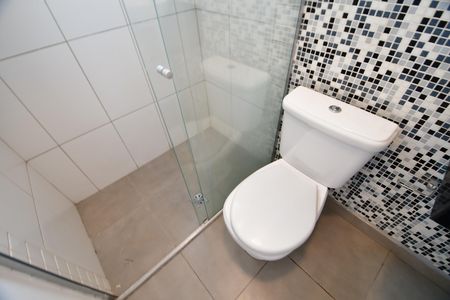 Casa de condomínio para alugar com 80m², 3 quartos e 2 vagasBanheiro Social