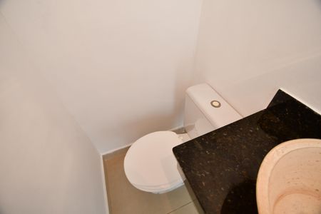 Casa de condomínio para alugar com 80m², 3 quartos e 2 vagasLavabo