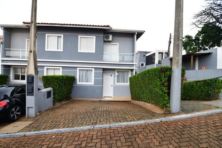 Casa de condomínio para alugar com 80m², 3 quartos e 2 vagasFachada