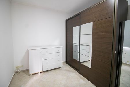 Apartamento para alugar com 80m², 2 quartos e sem vagaQuarto