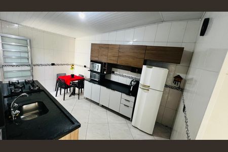 Casa à venda com 117m², 1 quarto e sem vaga