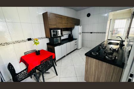 Casa à venda com 117m², 1 quarto e sem vaga
