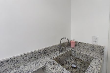 Apartamento para alugar com 47m², 2 quartos e 1 vaga Apartamento para alugar com 47m², 2 quartos e 1 vagaBanheiro