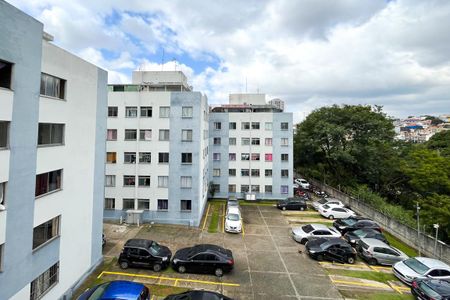 Apartamento à venda com 48m², 3 quartos e 1 vaga Apartamento à venda com 48m², 3 quartos e 1 vagaVista do Quarto 2