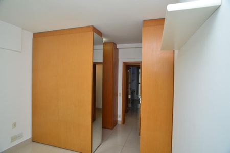 Apartamento para alugar com 127m², 4 quartos e 2 vagas