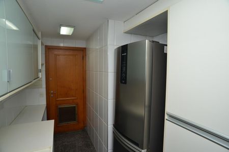 Apartamento para alugar com 127m², 4 quartos e 2 vagas