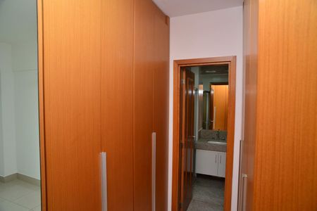 Apartamento para alugar com 127m², 4 quartos e 2 vagas