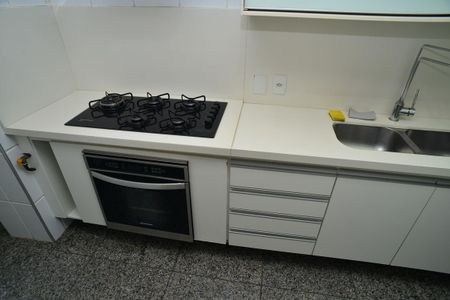 Apartamento para alugar com 127m², 4 quartos e 2 vagas