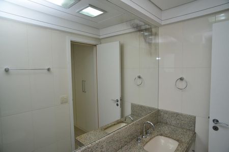 Apartamento para alugar com 127m², 4 quartos e 2 vagas