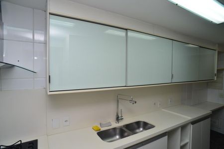 Apartamento para alugar com 127m², 4 quartos e 2 vagas