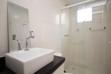 Apartamento para alugar com 45m², 2 quartos e 1 vaga Apartamento para alugar com 45m², 2 quartos e 1 vagaBanheiro