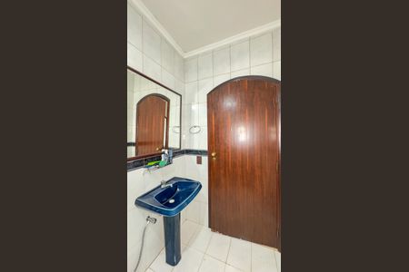 Casa para alugar com 130m², 3 quartos e 4 vagas Casa para alugar com 130m², 3 quartos e 4 vagasBanheiro