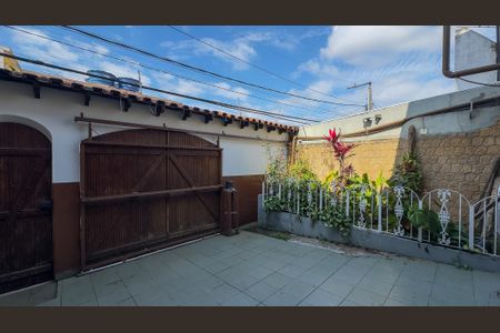 Casa para alugar com 130m², 3 quartos e 4 vagas Casa para alugar com 130m², 3 quartos e 4 vagasGaragem