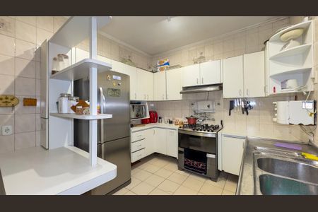 Casa para alugar com 130m², 3 quartos e 4 vagas Casa para alugar com 130m², 3 quartos e 4 vagasCozinha