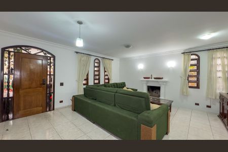 Casa para alugar com 130m², 3 quartos e 4 vagas Casa para alugar com 130m², 3 quartos e 4 vagasSala