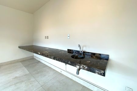 Apartamento à venda com 305m², 4 quartos e 2 vagas Apartamento à venda com 305m², 4 quartos e 2 vagasSala de Estar