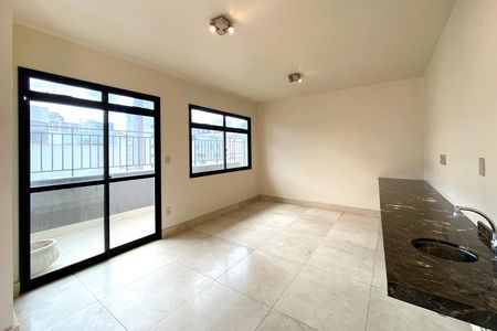 Apartamento à venda com 305m², 4 quartos e 2 vagas Apartamento à venda com 305m², 4 quartos e 2 vagasSala de Estar