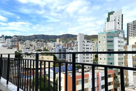 Apartamento à venda com 305m², 4 quartos e 2 vagas Apartamento à venda com 305m², 4 quartos e 2 vagasVista da Cobertura