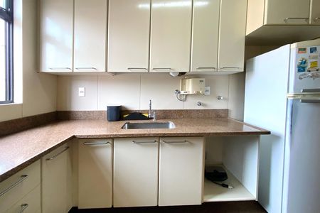Apartamento à venda com 305m², 4 quartos e 2 vagas Apartamento à venda com 305m², 4 quartos e 2 vagasCozinha