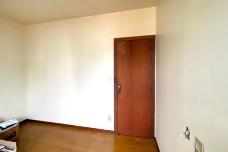 Apartamento à venda com 305m², 4 quartos e 2 vagas Apartamento à venda com 305m², 4 quartos e 2 vagasQuarto 3