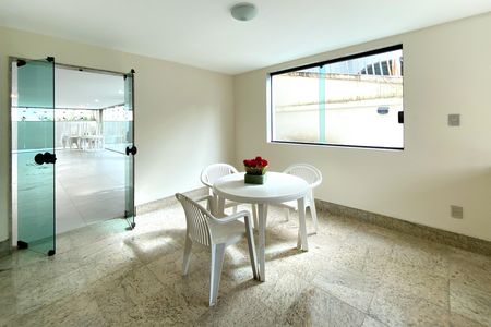 Apartamento à venda com 305m², 4 quartos e 2 vagas Apartamento à venda com 305m², 4 quartos e 2 vagasÁrea comum