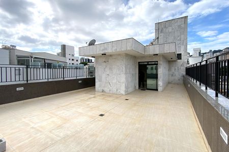 Apartamento à venda com 305m², 4 quartos e 2 vagas Apartamento à venda com 305m², 4 quartos e 2 vagasCobertura