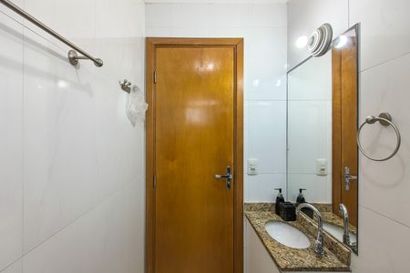 Apartamento para alugar com 84m², 2 quartos e 2 vagas Apartamento para alugar com 84m², 2 quartos e 2 vagasBanheiro da Suíte