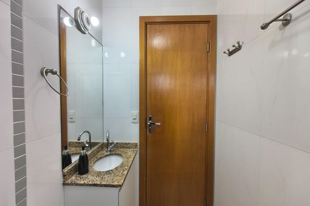Apartamento para alugar com 84m², 2 quartos e 2 vagas Apartamento para alugar com 84m², 2 quartos e 2 vagasBanheiro