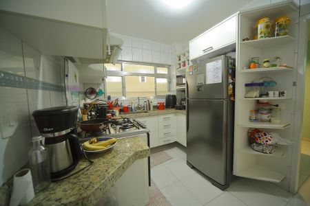 Casa para alugar com 225m², 3 quartos e 2 vagasCozinha 