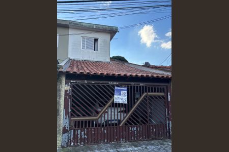 Casa para alugar com 225m², 3 quartos e 2 vagas Casa para alugar com 225m², 3 quartos e 2 vagasFachada