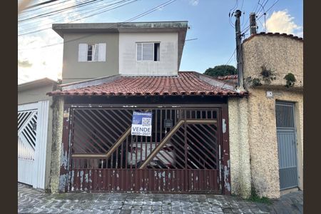 Casa para alugar com 225m², 3 quartos e 2 vagas Casa para alugar com 225m², 3 quartos e 2 vagasFachada