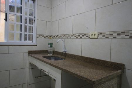 Cozinha de casa para alugar com 2 quartos, 80m² em Novo Horizonte, Nilópolis