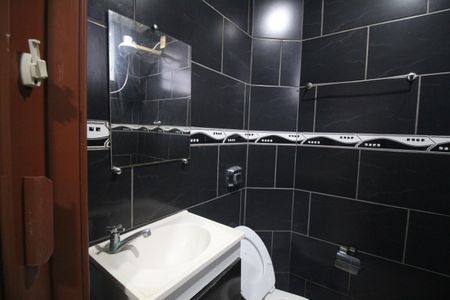 Casa para alugar com 80m², 2 quartos e sem vagaBanheiro