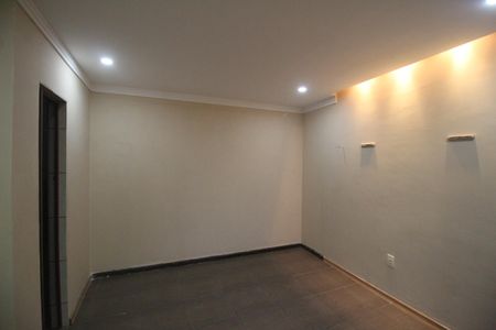 Casa para alugar com 80m², 2 quartos e sem vagaSuíte