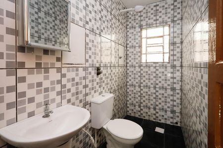 Casa para alugar com 65m², 1 quarto e 1 vaga Casa para alugar com 65m², 1 quarto e 1 vagaBanheiro