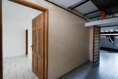 Casa para alugar com 65m², 1 quarto e 1 vaga