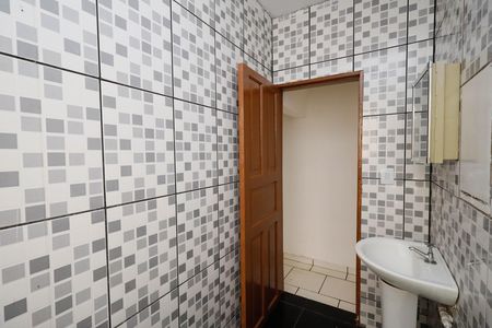 Casa para alugar com 65m², 1 quarto e 1 vaga Casa para alugar com 65m², 1 quarto e 1 vagaBanheiro