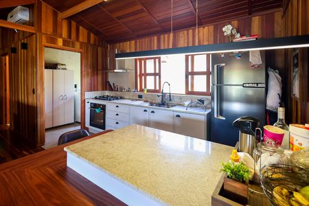 Casa para alugar com 1000m², 3 quartos e 6 vagas Casa para alugar com 1000m², 3 quartos e 6 vagasCozinha