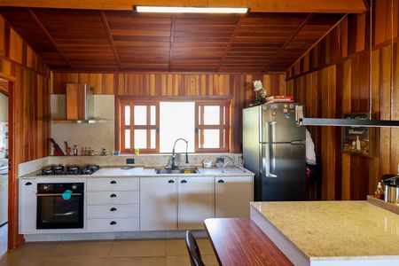 Casa para alugar com 1000m², 3 quartos e 6 vagas Casa para alugar com 1000m², 3 quartos e 6 vagasCozinha