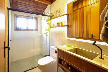 Casa para alugar com 1000m², 3 quartos e 6 vagas Casa para alugar com 1000m², 3 quartos e 6 vagasBanheiro