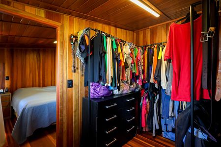 Casa para alugar com 1000m², 3 quartos e 6 vagas Casa para alugar com 1000m², 3 quartos e 6 vagasCloset da suíte