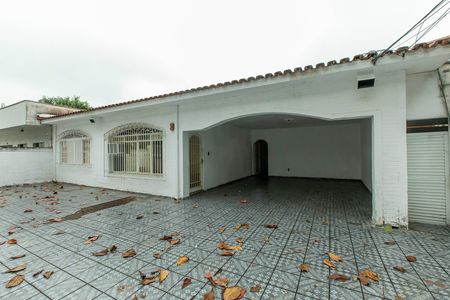 Casa para alugar com 350m², 4 quartos e 8 vagas