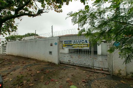 Casa para alugar com 350m², 4 quartos e 8 vagas